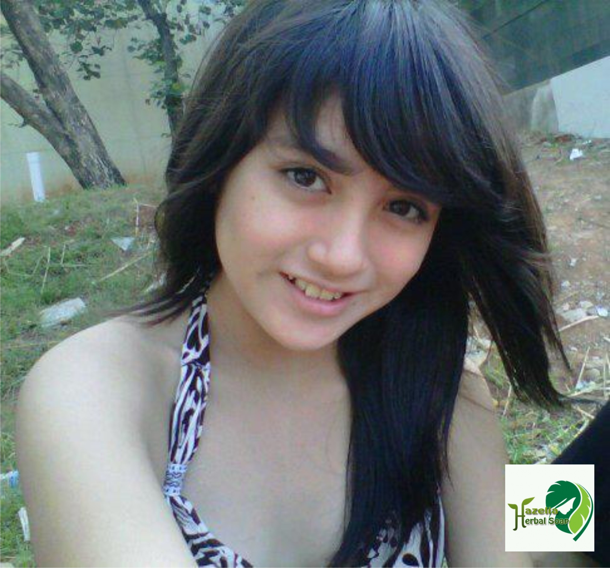 Nabilah Ratna Ayu Azalia (lahir di Jakarta, 11 November 1999; umur 13 